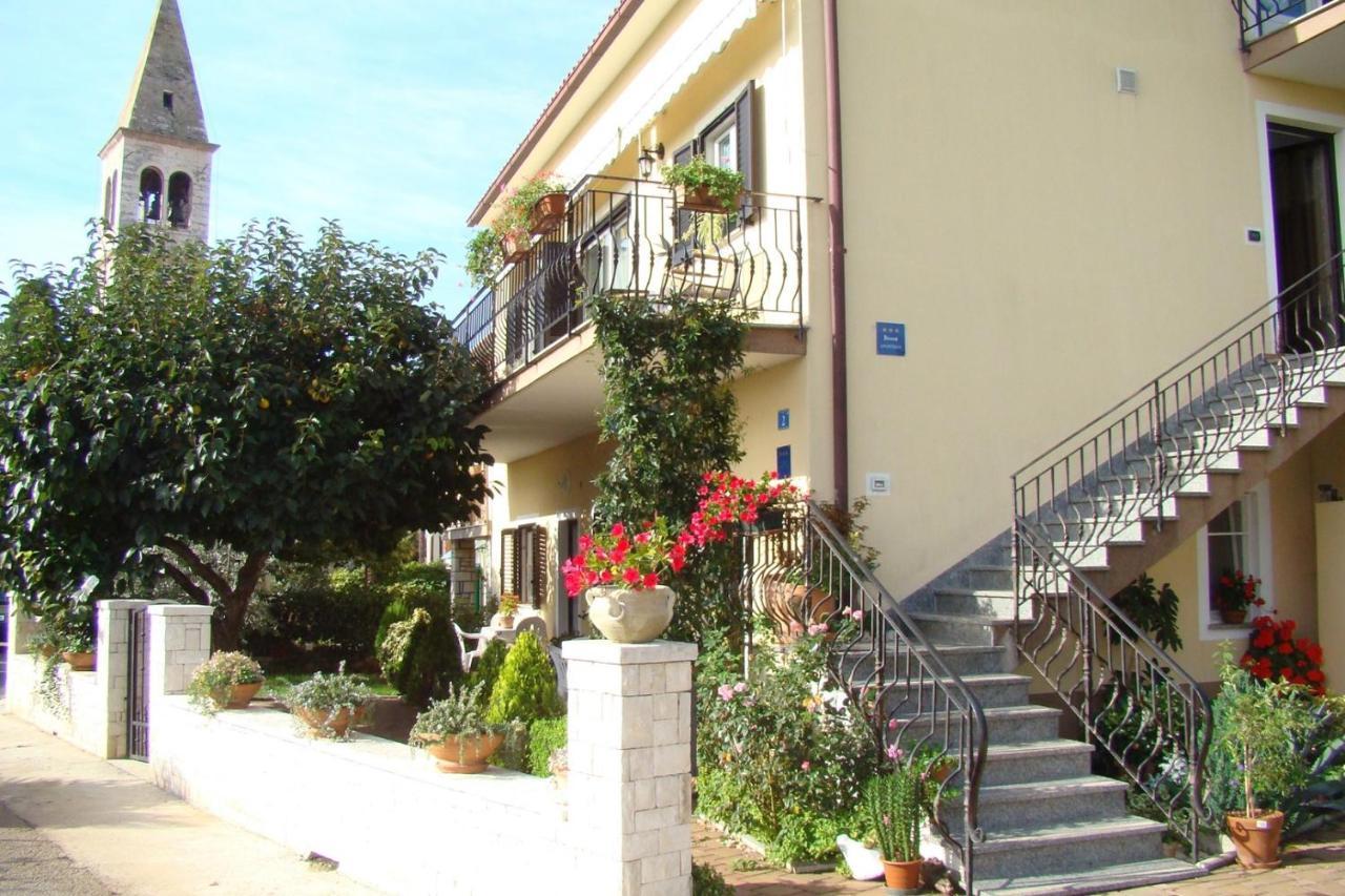 Apartment Complex Orzan Lovrecica Ngoại thất bức ảnh